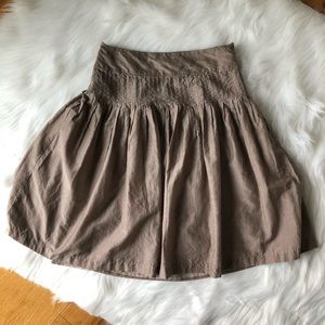 Banana Republic brown taupe flowy skirt size 0/2